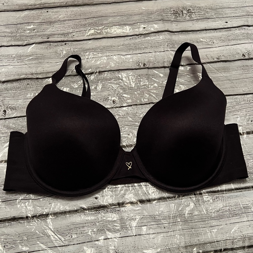 Victoria’s Secret Lined Semi Demi Bra 👙